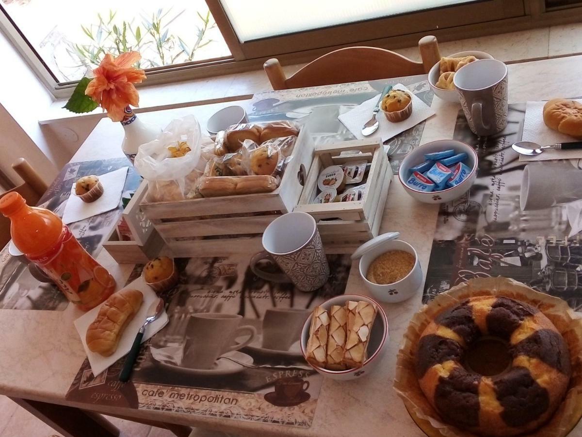 Il Giardino Di Hyccara Villa Карини Екстериор снимка